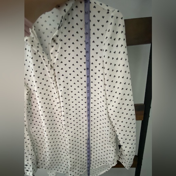 Dalia White Blouse with Black Hearts - Picture 2 of 6